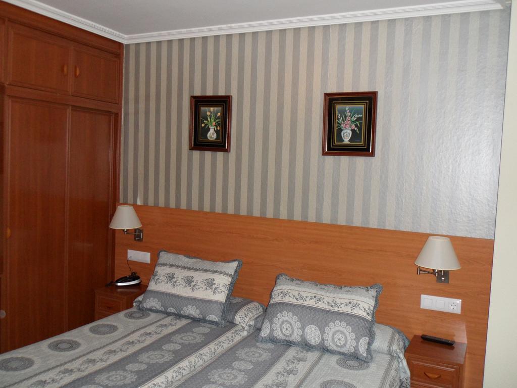 Hotel Alemar سومو الغرفة الصورة